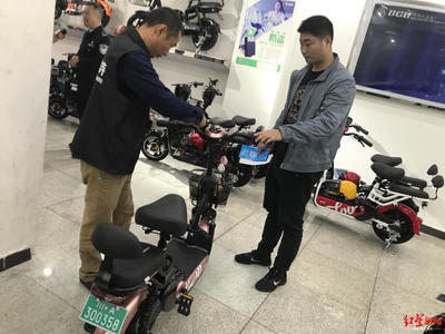“買了就能上路” 成都全國(guó)率先實(shí)施電動(dòng)自行車帶牌銷售，簡(jiǎn)化購(gòu)車流程